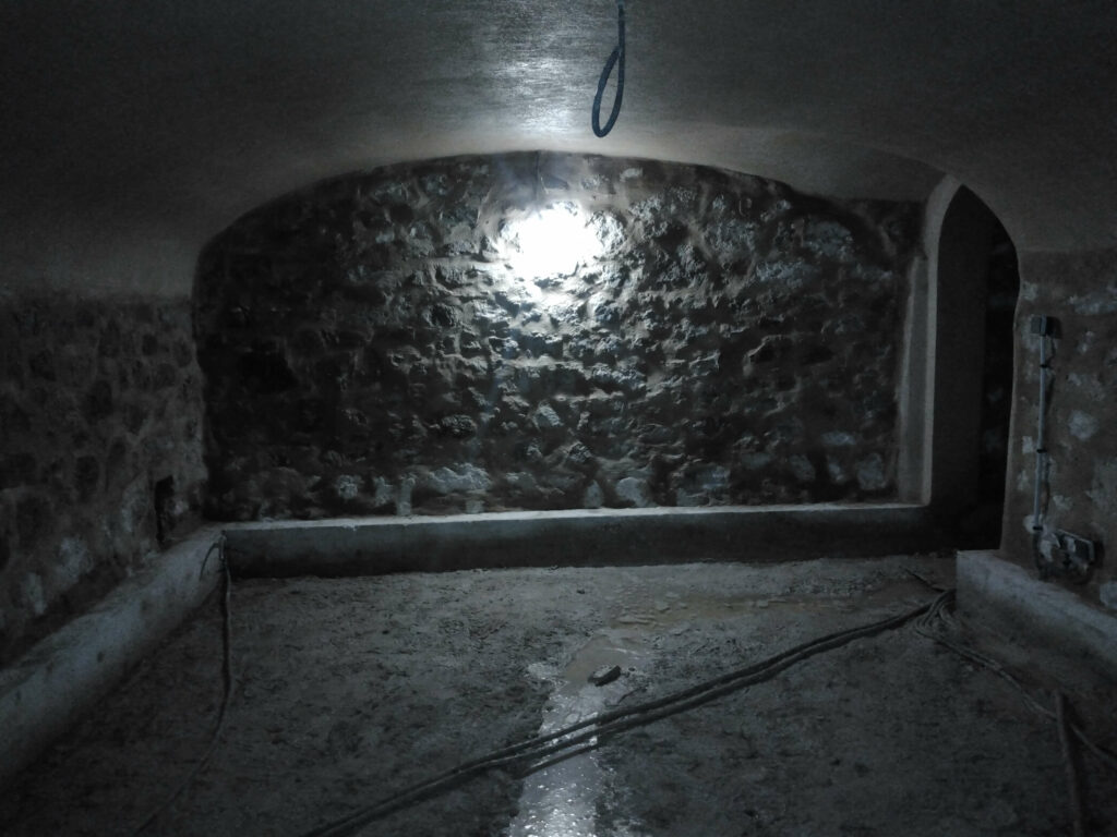 Rénovation intégrale de la cave d’une maison Belle Époque à Saint-Raphaël Santa Lucia